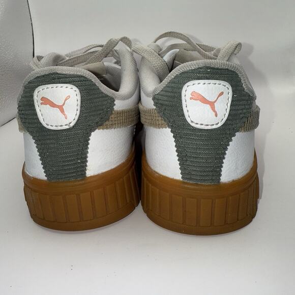 Size 7. - Women’s Puma Shoes- 395631-01 Soft Foam - Picture 4 of 12